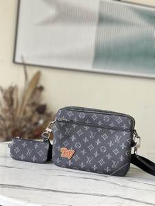 LV Handbags 882